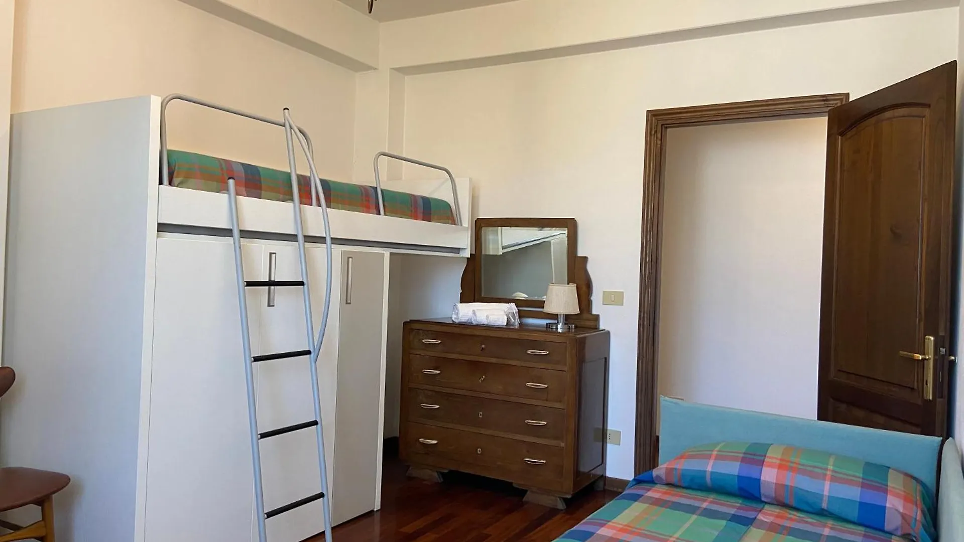 Villa Rosi Barga 0*,  Italy