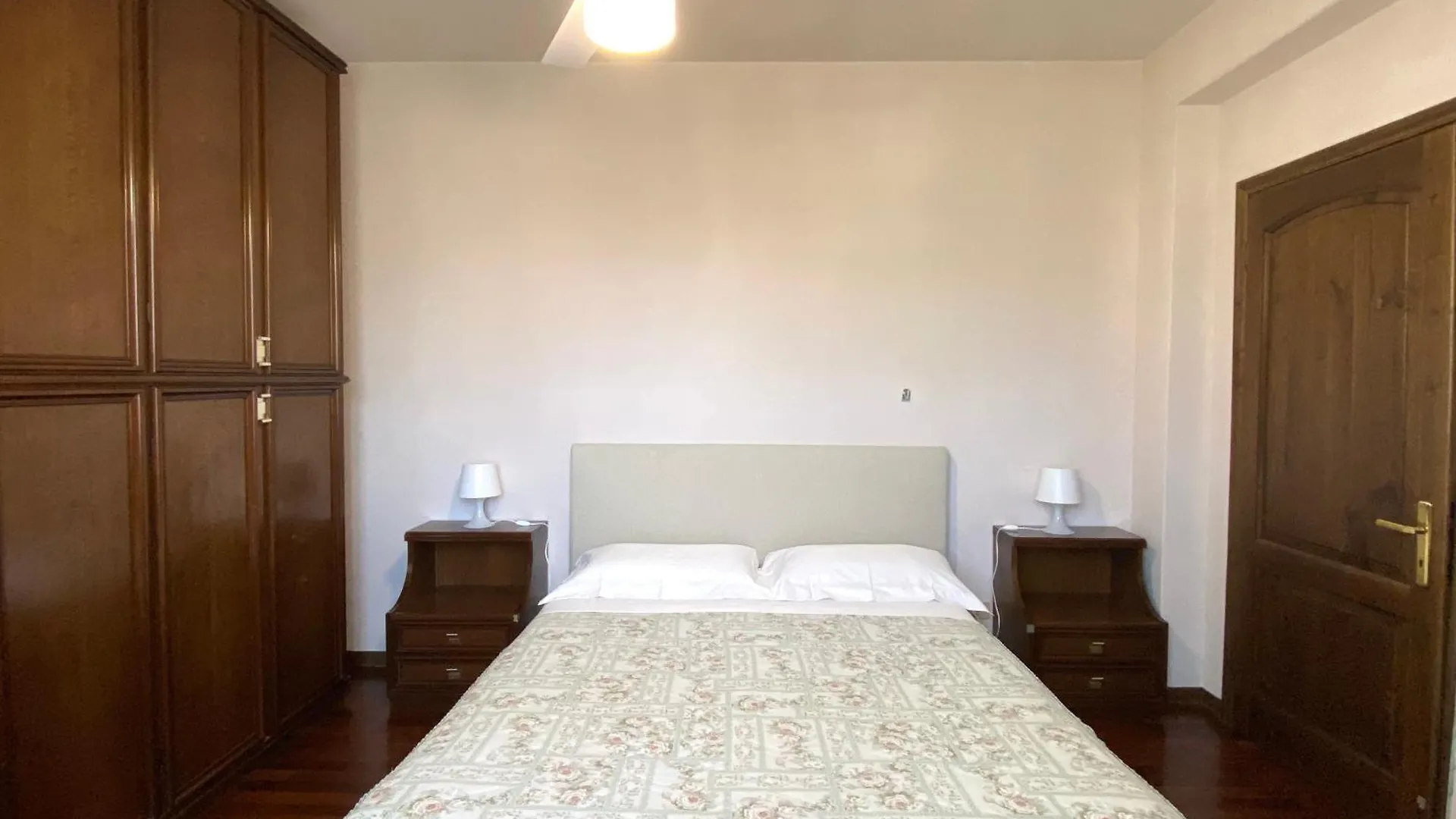Villa Rosi Barga 0*,